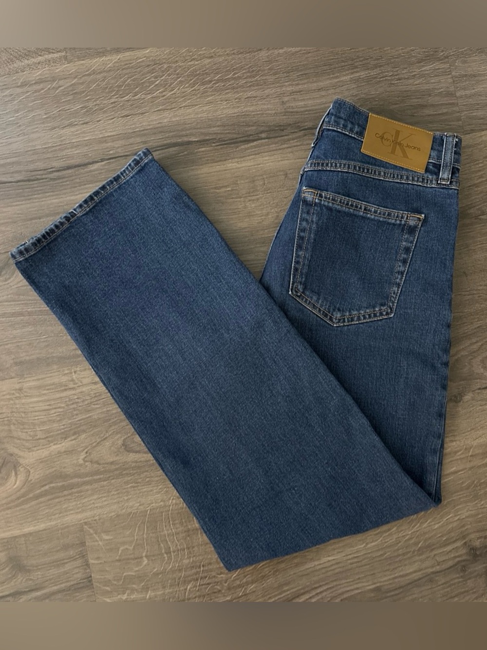 Calvin Klein Signature 90s straight blue denim jeans